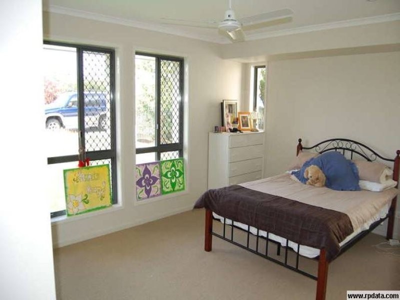 1 Churchward Street, Kepnock QLD 4670