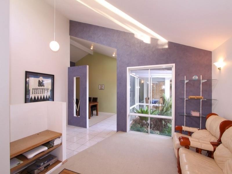 9 Samantha Court, Avenell Heights QLD 4670