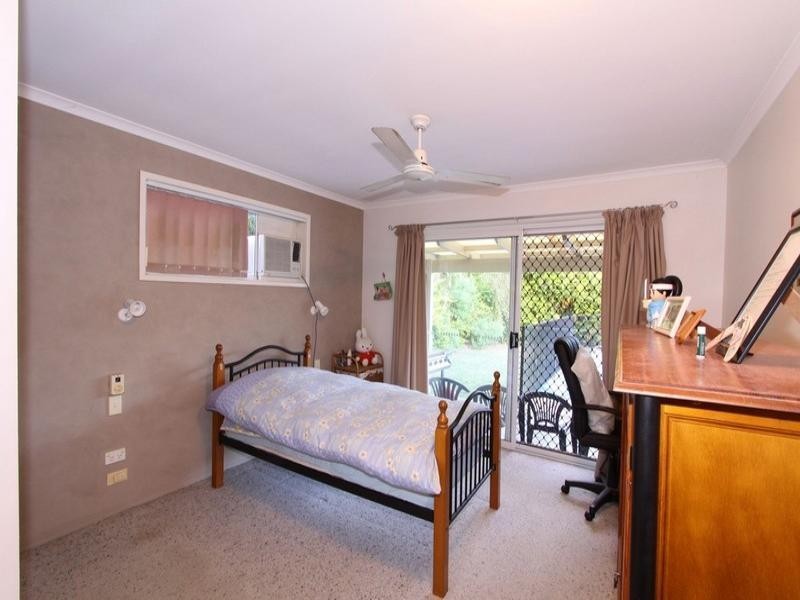 9 Samantha Court, Avenell Heights QLD 4670