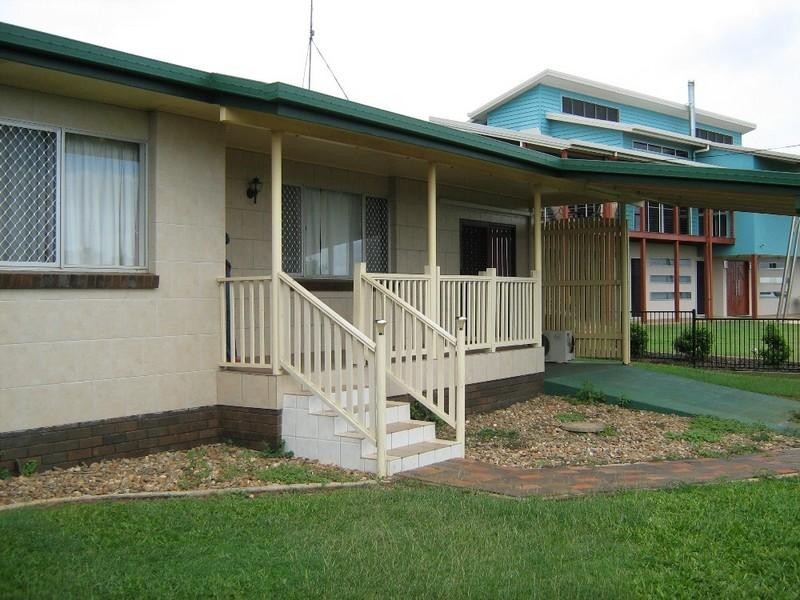 15 Barellan Parade, Qunaba QLD 4670