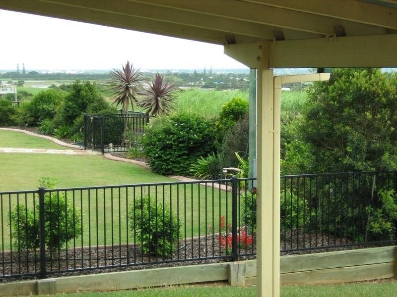 15 Barellan Parade, Qunaba QLD 4670