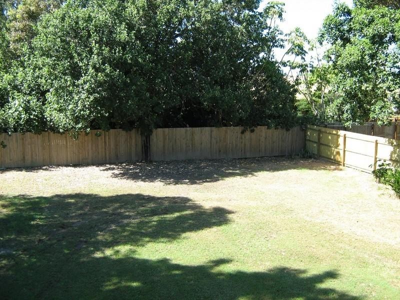 2 Grace Street, Avoca QLD 4670