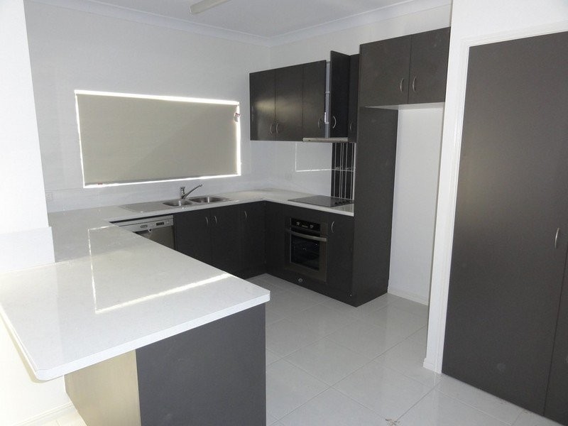 2/16 Degunst Street, Kepnock QLD 4670