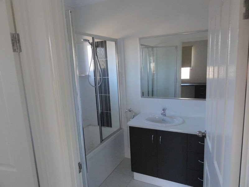 2/16 Degunst Street, Kepnock QLD 4670