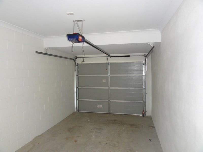 2/16 Degunst Street, Kepnock QLD 4670