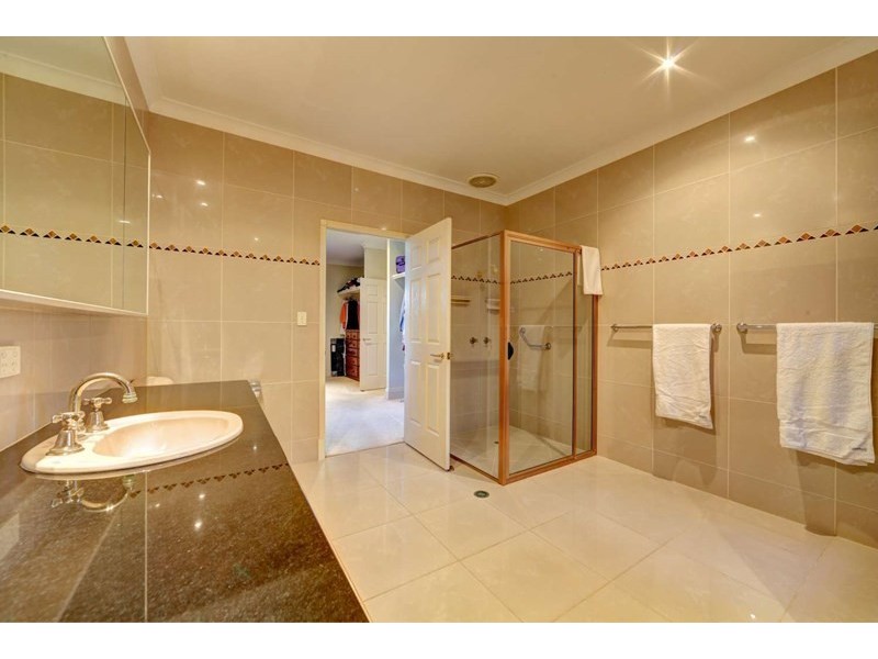 8 Gretton Court, Avoca QLD 4670