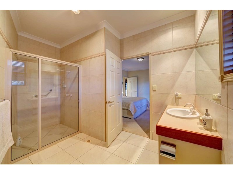 8 Gretton Court, Avoca QLD 4670