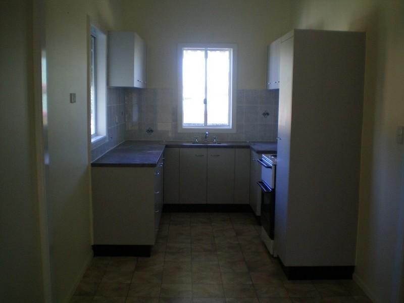 24 Walker Street, Walkervale QLD 4670