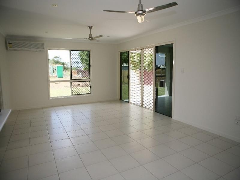 10 Sanctuary Drive, Kepnock QLD 4670