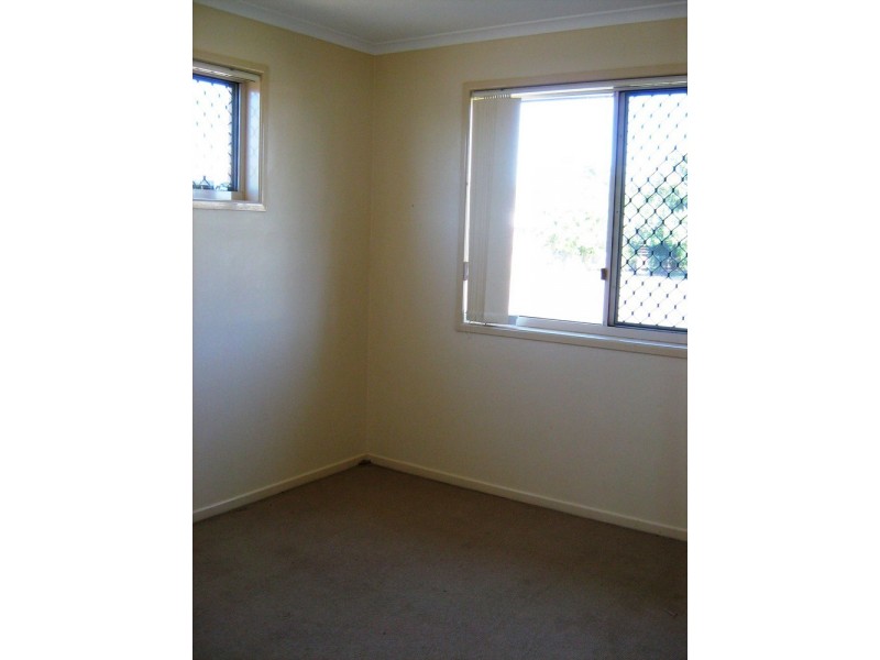 8 Hansen Street, Burnett Heads QLD 4670