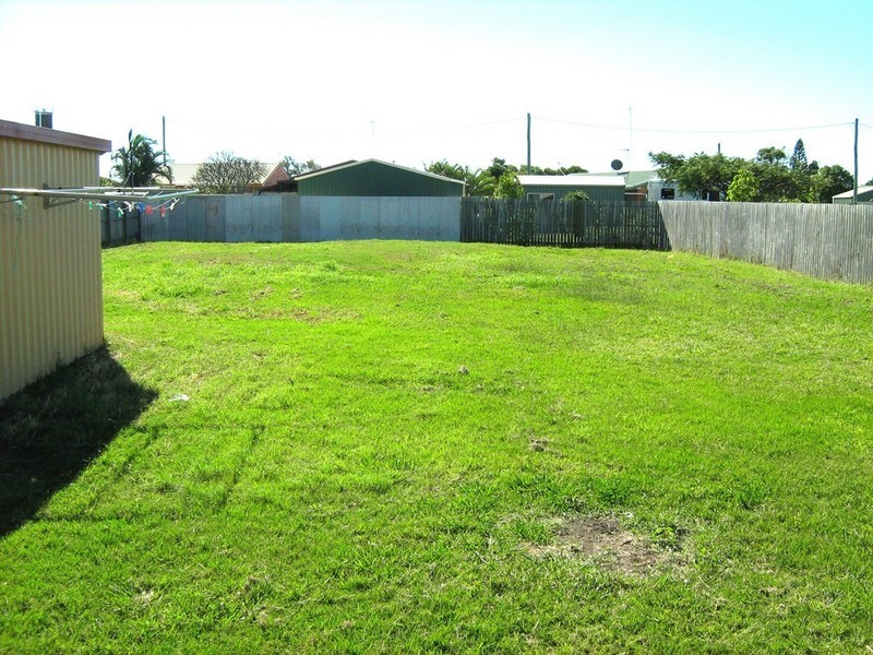 8 Hansen Street, Burnett Heads QLD 4670