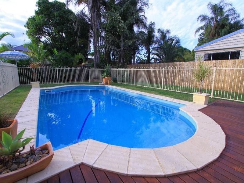 33 Lamb Street, Walkervale QLD 4670