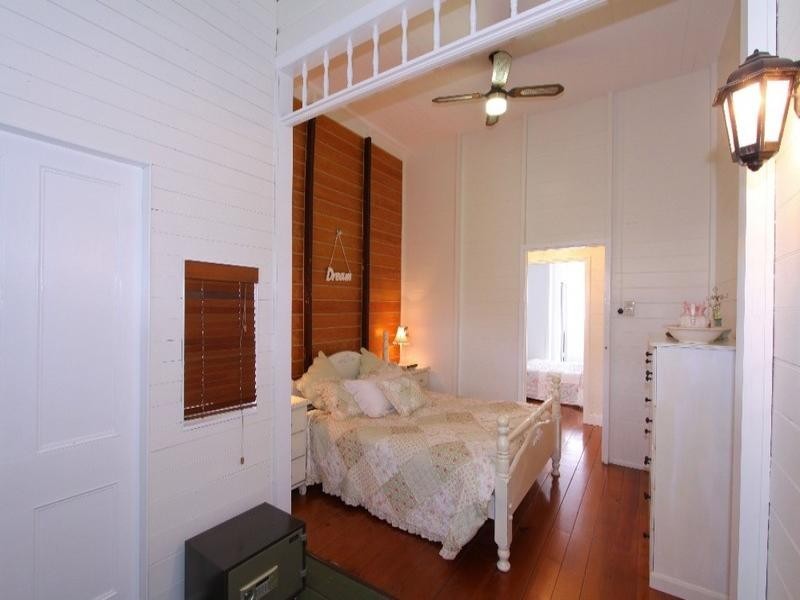 33 Lamb Street, Walkervale QLD 4670