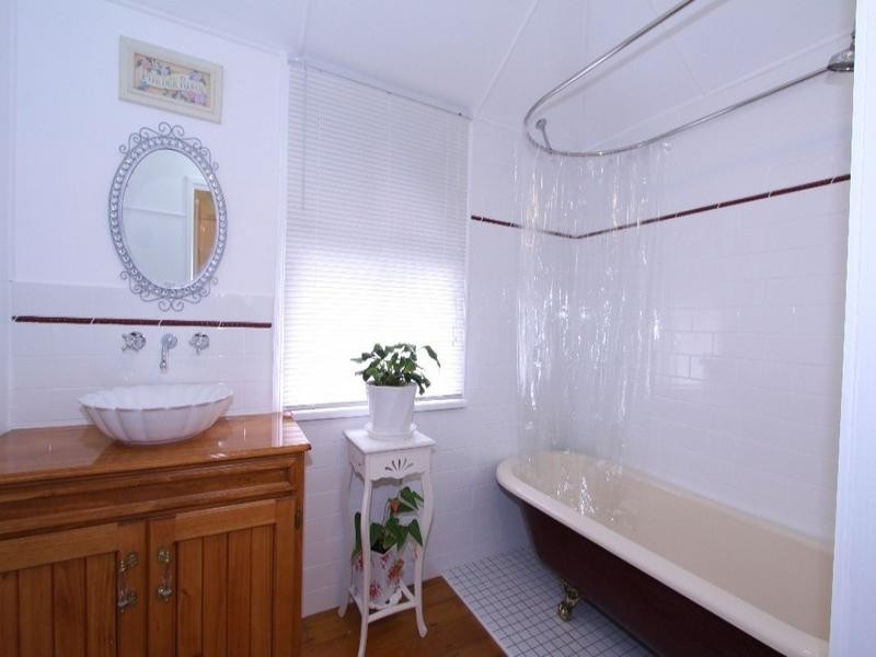 33 Lamb Street, Walkervale QLD 4670