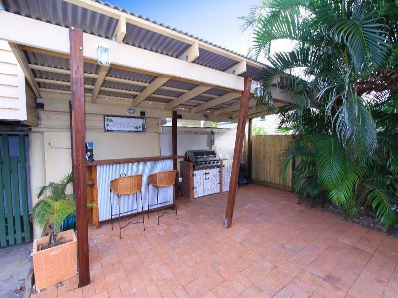 33 Lamb Street, Walkervale QLD 4670