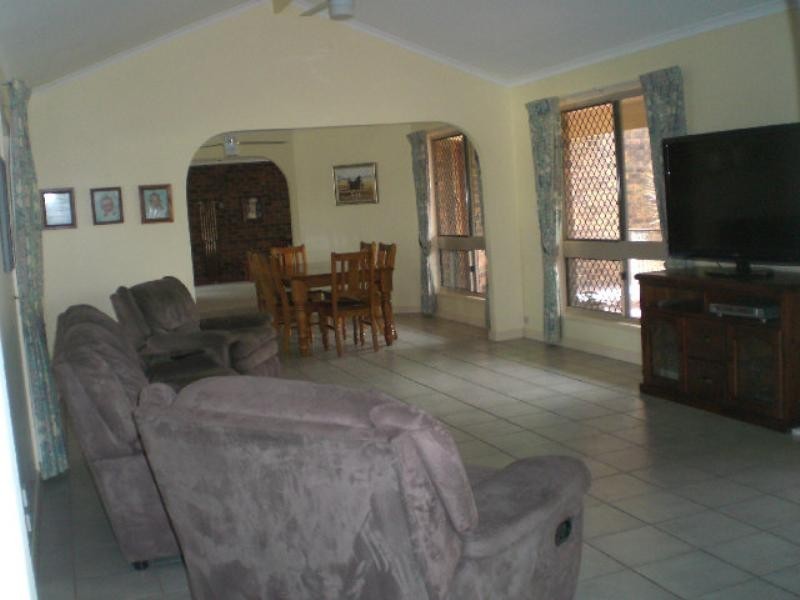 8 Rustic Road, Bundaberg QLD 4670