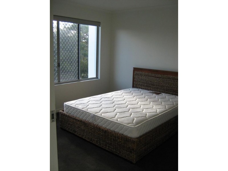 4/6 Mcdougall Street, Bargara QLD 4670