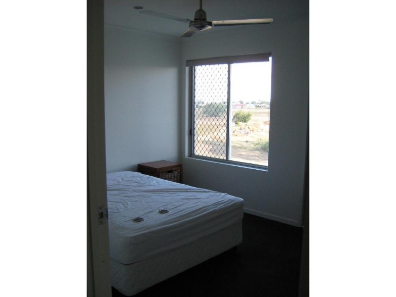 4/6 Mcdougall Street, Bargara QLD 4670