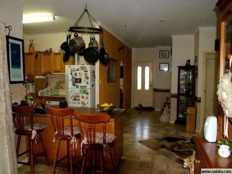 8 Park Estate Drive, Branyan QLD 4670