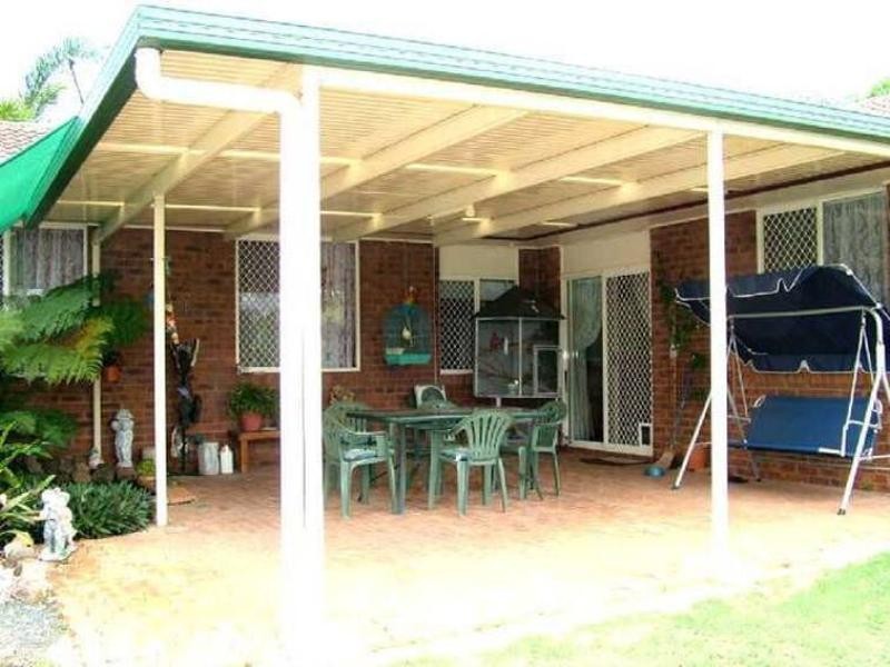 8 Park Estate Drive, Branyan QLD 4670