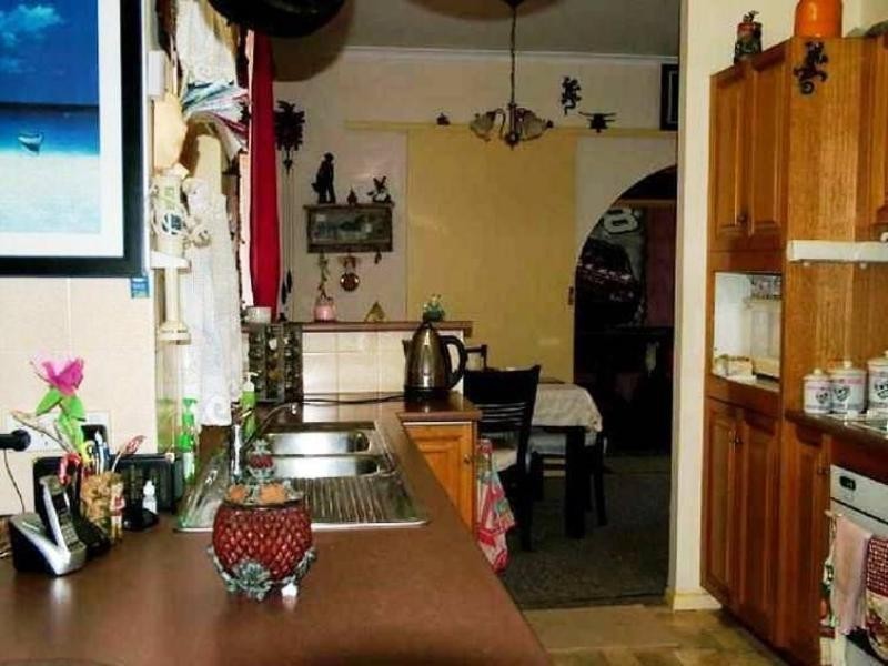 8 Park Estate Drive, Branyan QLD 4670