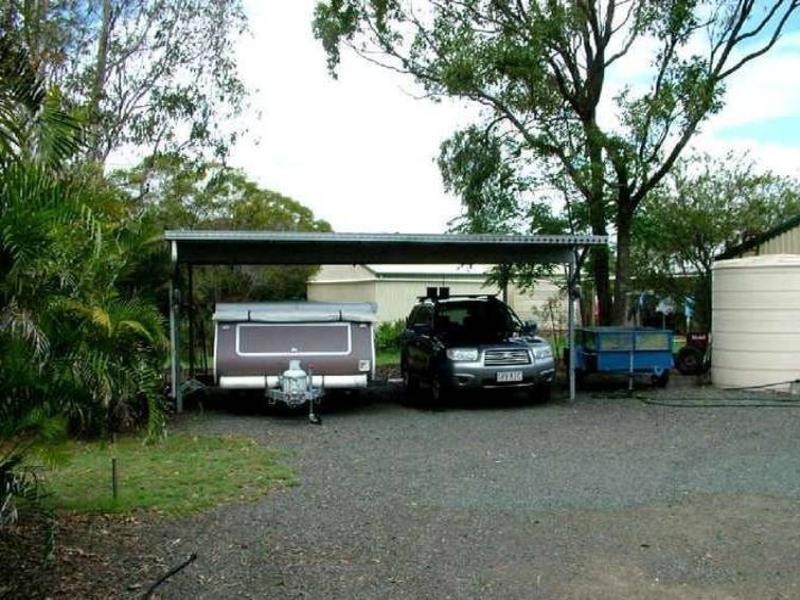 8 Park Estate Drive, Branyan QLD 4670