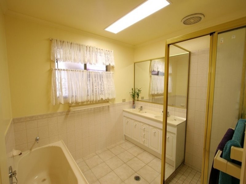 14 Clydesdale Avenue, Branyan QLD 4670