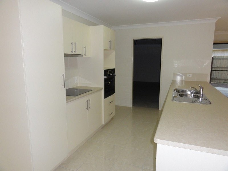 13 Freeman Street, Avoca QLD 4670