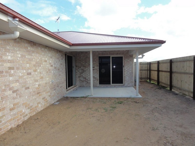 13 Freeman Street, Avoca QLD 4670