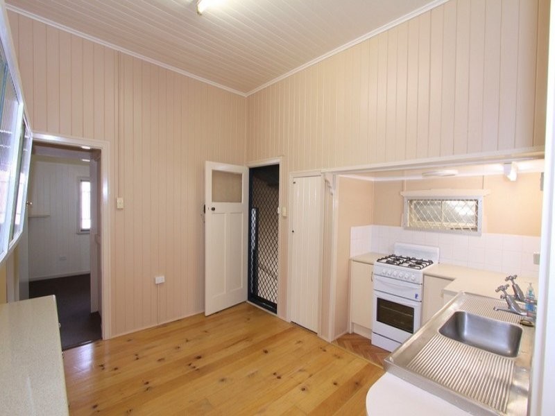 19 Wilmot Street, Bundaberg North QLD 4670