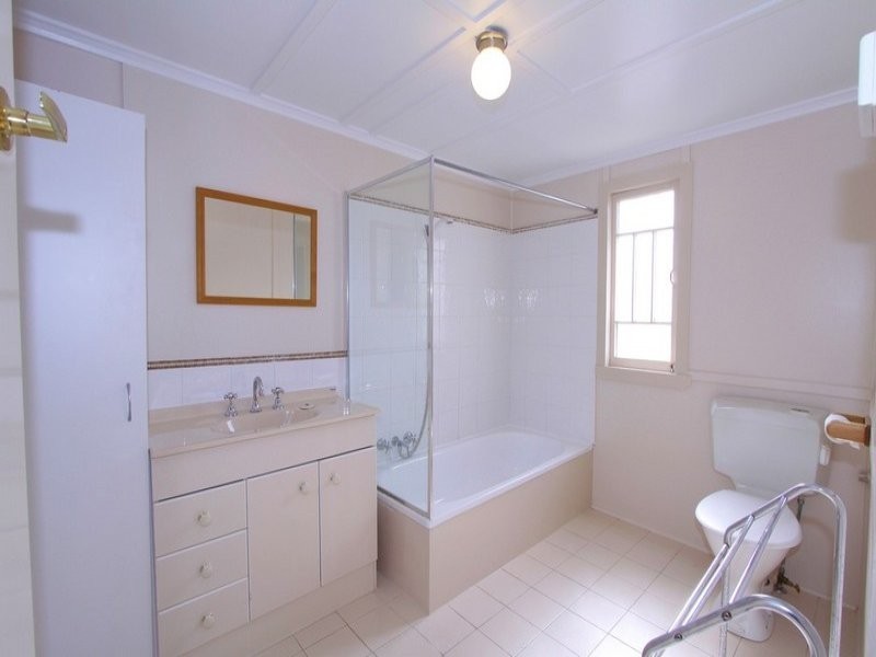 19 Wilmot Street, Bundaberg North QLD 4670