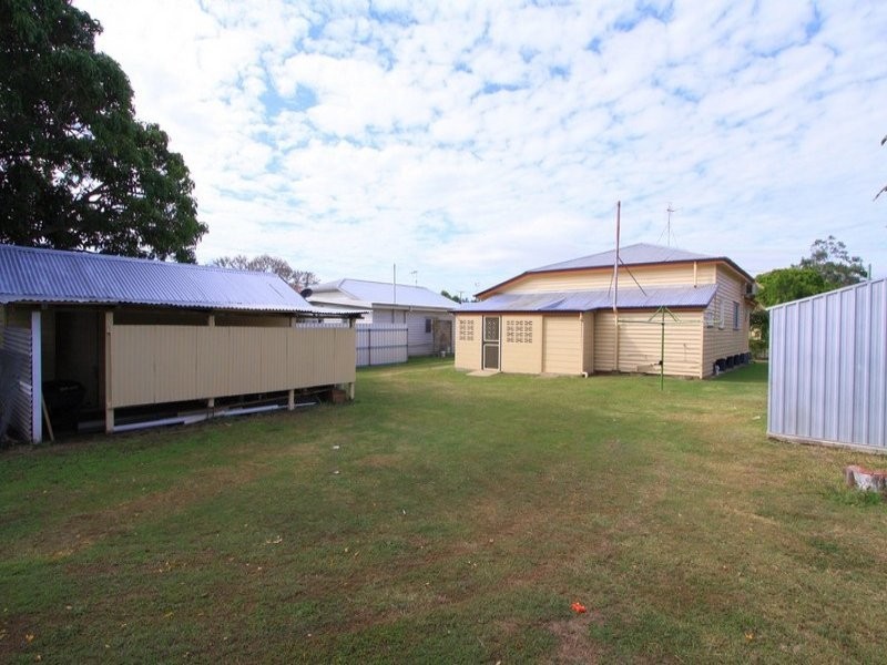 19 Wilmot Street, Bundaberg North QLD 4670