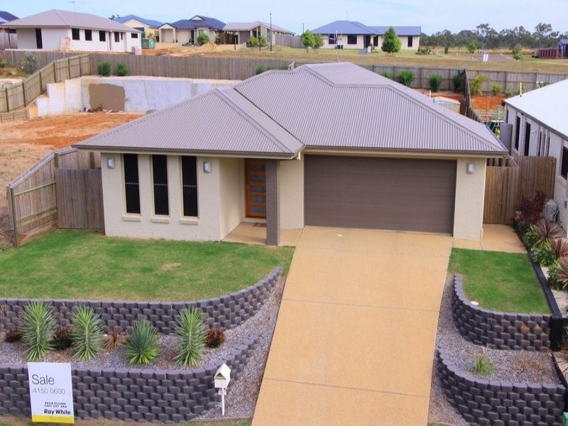 15 Green Avenue, Branyan QLD 4670