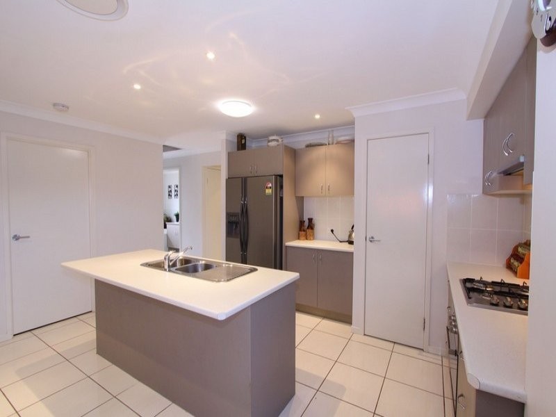 15 Green Avenue, Branyan QLD 4670