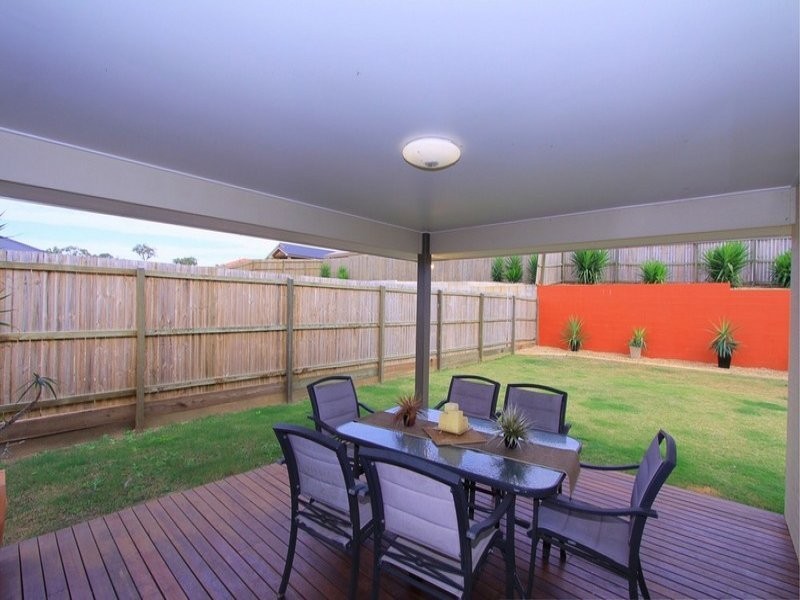 15 Green Avenue, Branyan QLD 4670