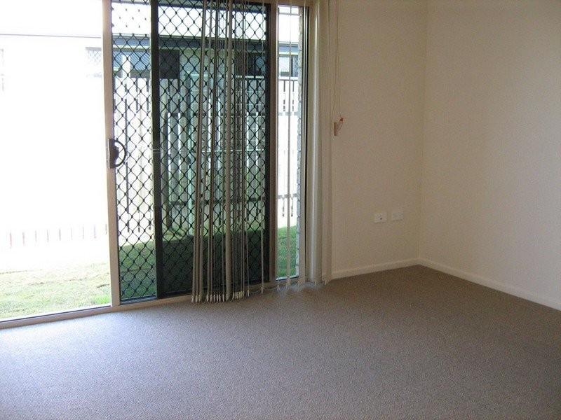 2/33 Loeskow Street, Bundaberg North QLD 4670