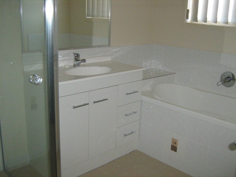 2/33 Loeskow Street, Bundaberg North QLD 4670