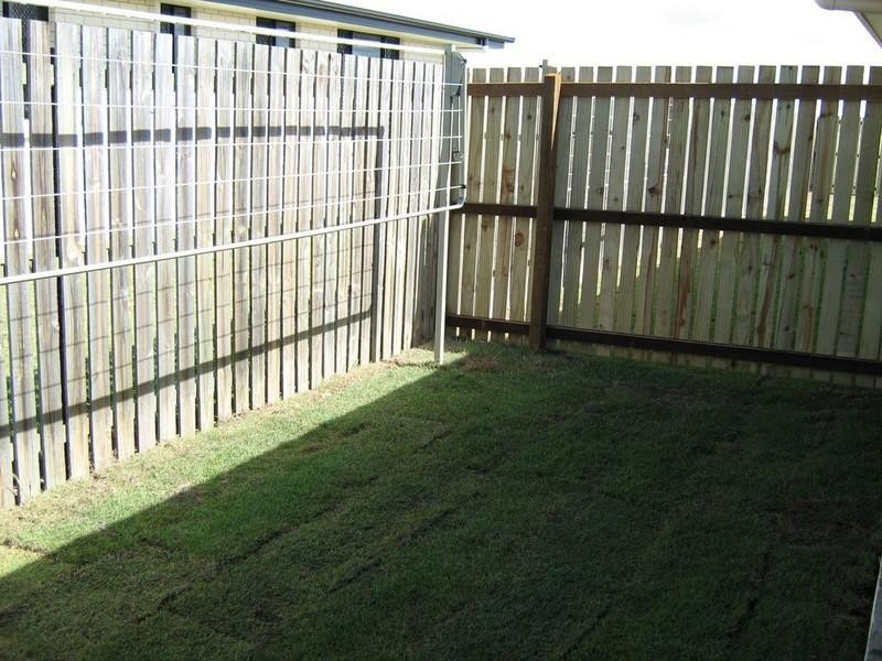2/33 Loeskow Street, Bundaberg North QLD 4670