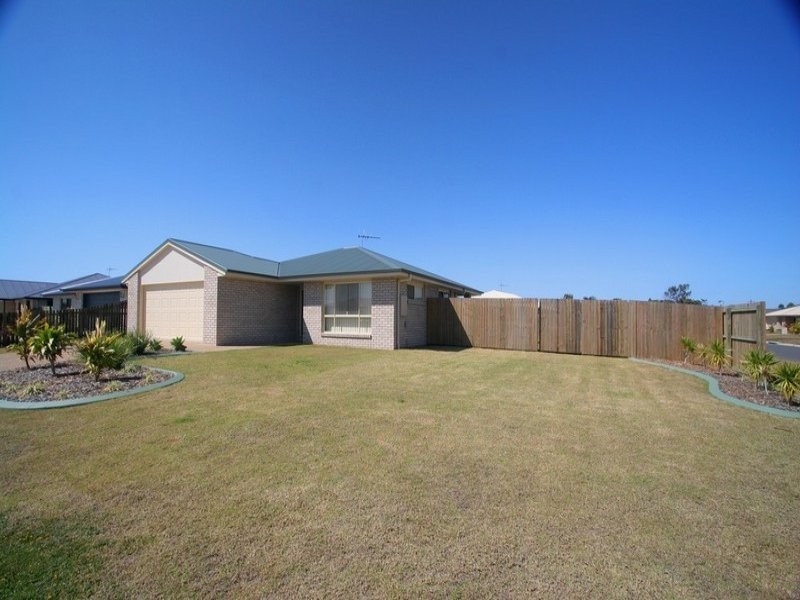 2 Halloran Court, Thabeban QLD 4670