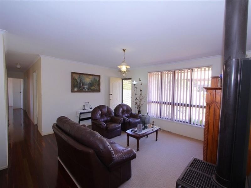 44 Linden Crescent, Qunaba QLD 4670