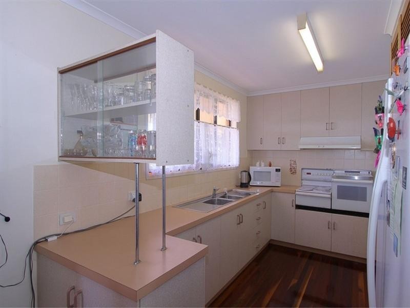 44 Linden Crescent, Qunaba QLD 4670