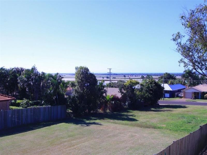 44 Linden Crescent, Qunaba QLD 4670