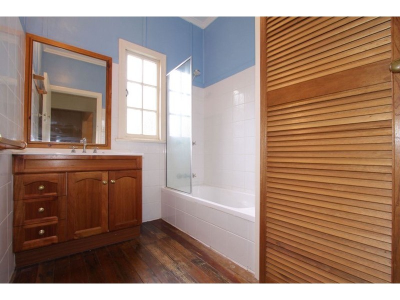 111 Branyan Street, Svensson Heights QLD 4670