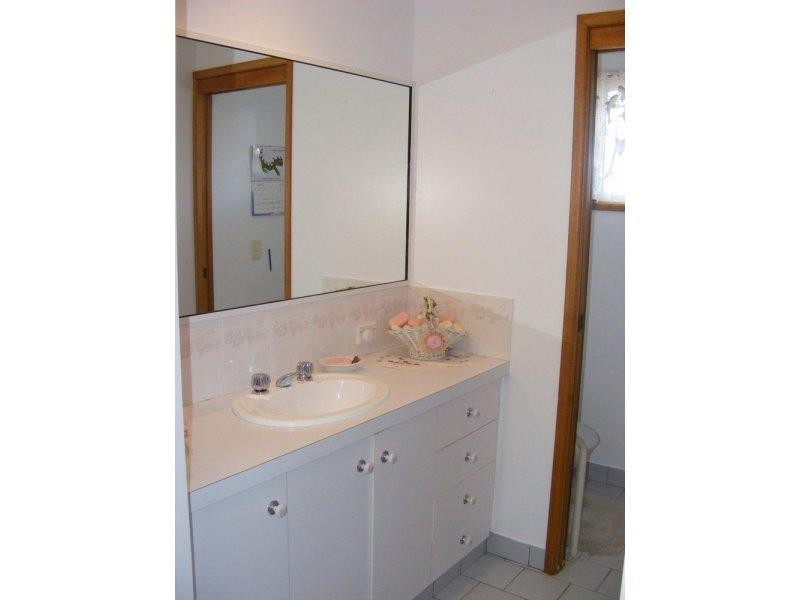 27 Mark Road, Branyan QLD 4670