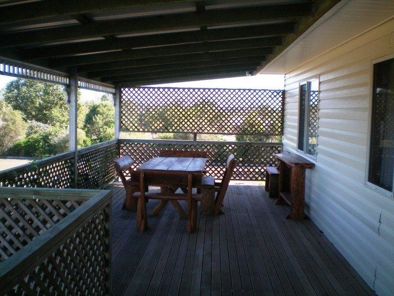 27 Mark Road, Branyan QLD 4670