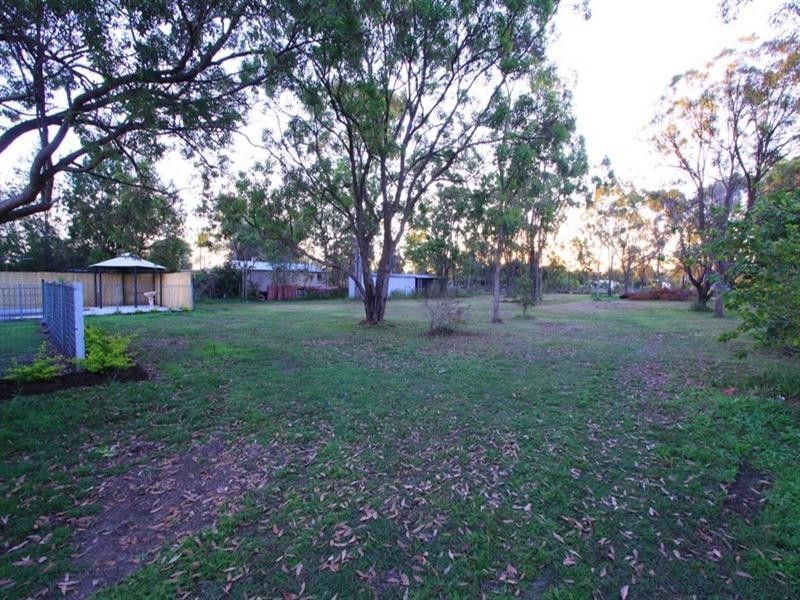 14 Park Estate Drive, Branyan QLD 4670