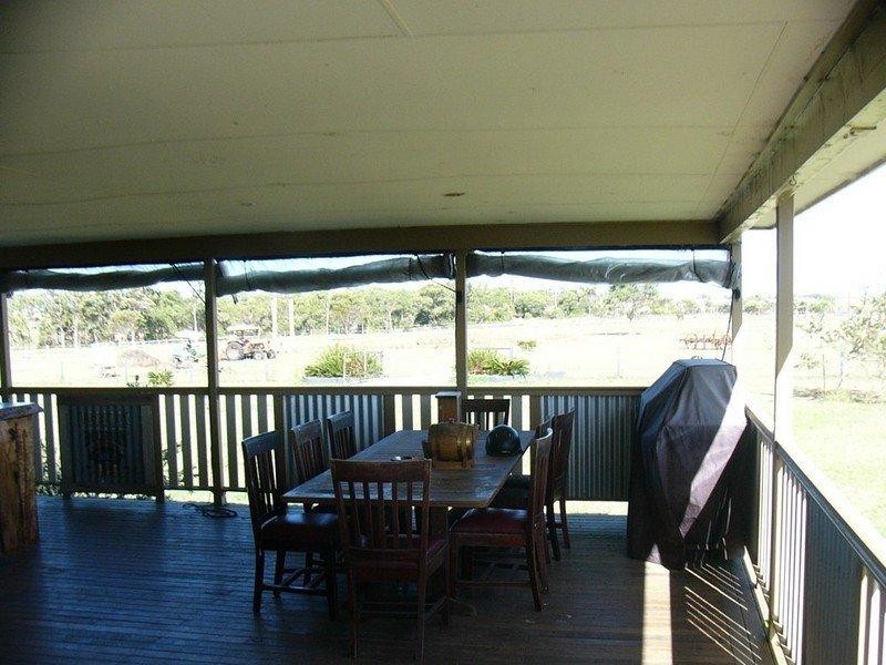 402 Booyan Road, Moore Park Beach QLD 4670