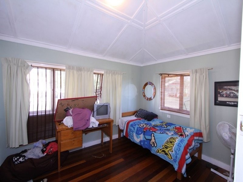 8 Eriksen Street, Svensson Heights QLD 4670