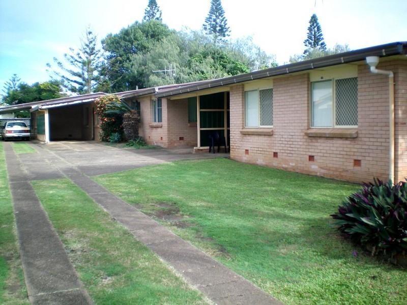 34 The Esplanade, Elliott Heads QLD 4670