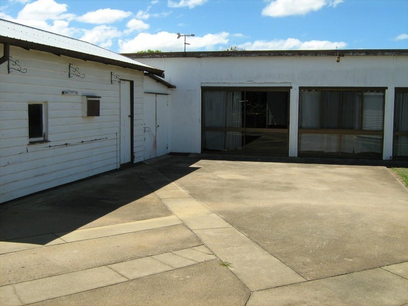 71 Dunn Road, Avenell Heights QLD 4670